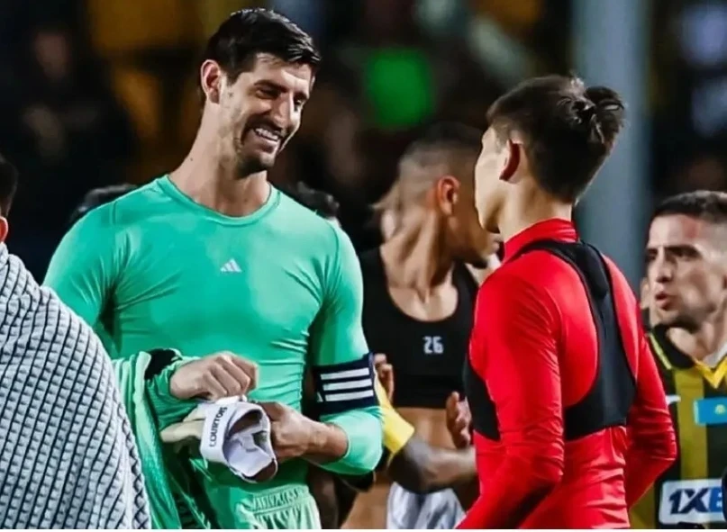 Тибо Куртуа поддержал молодого вратаря "Кайрата"