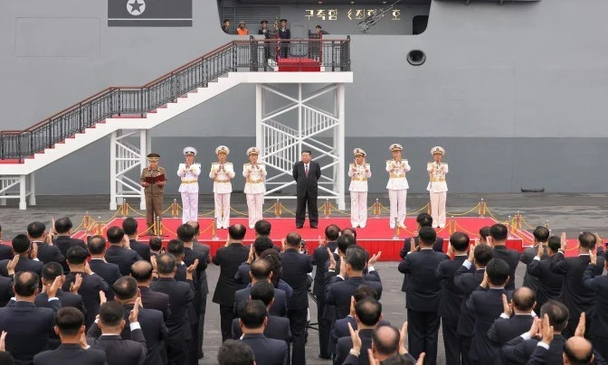 Ким Чен Ын призвал к ускоренному развитию ВМС для защиты суверенитета КНДР