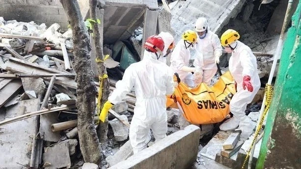 Число погибших после обрушения школы в Индонезии возросло до 67