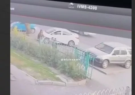 В Бишкеке девушка на самокате сбила девятилетнюю девочку и скрылась