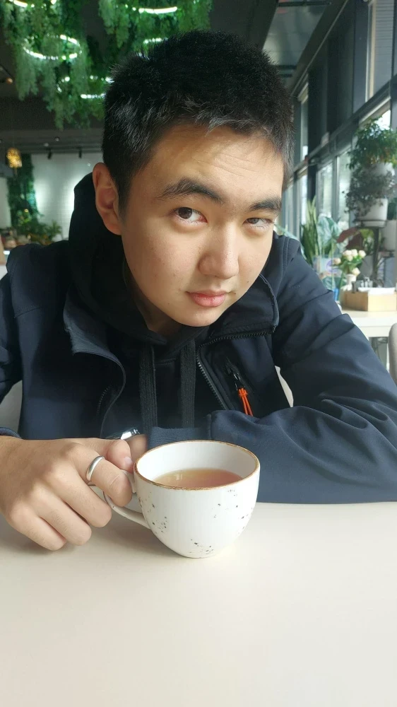 Нургазы в четыре года перенес инсульт. Ему нужна помощь для восстановления