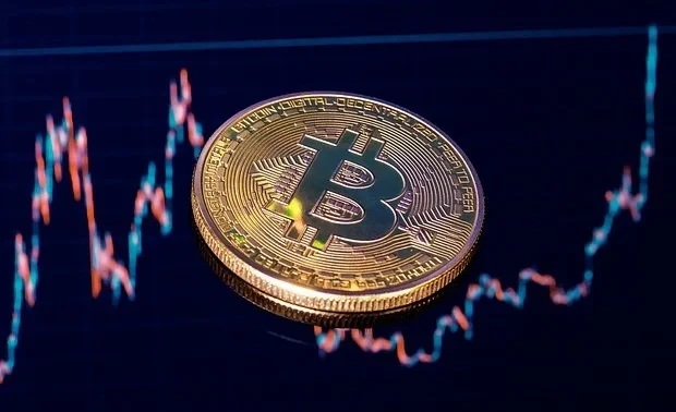 Стоимость биткоина упала ниже 105 тысяч долларов