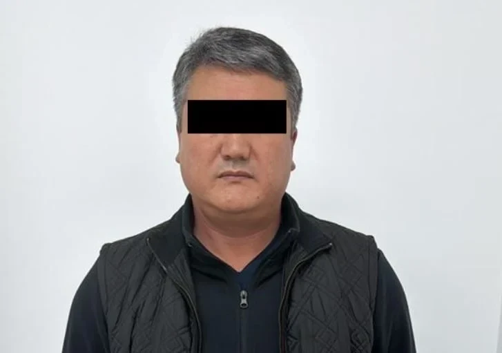 По факту вымогательства $200 тысяч задержан экс-замруководителя аппарата ЖК