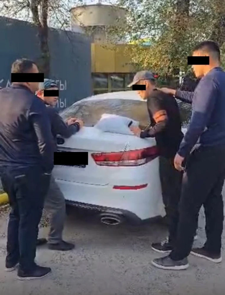 В Бишкеке задержали предполагаемых организаторов незаконной лотереи (фото, видео)