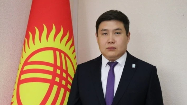 Садыр Жапаров сменил мэра Кара-Балты