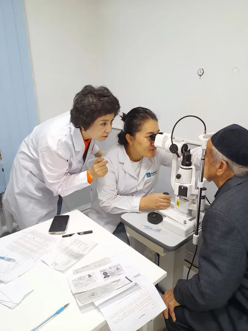 Китайские офтальмологи проведут 300 бесплатных операций в Ошской областной больнице