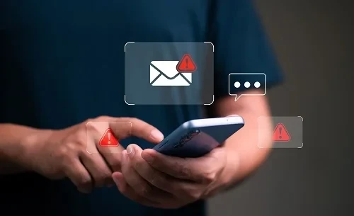 В Минстрое КР предупредили о мошенниках, представляющихся сотрудниками ведомства