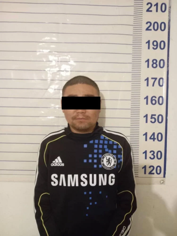 Мужчину заподозрили в избиении матери и задержали. Фото