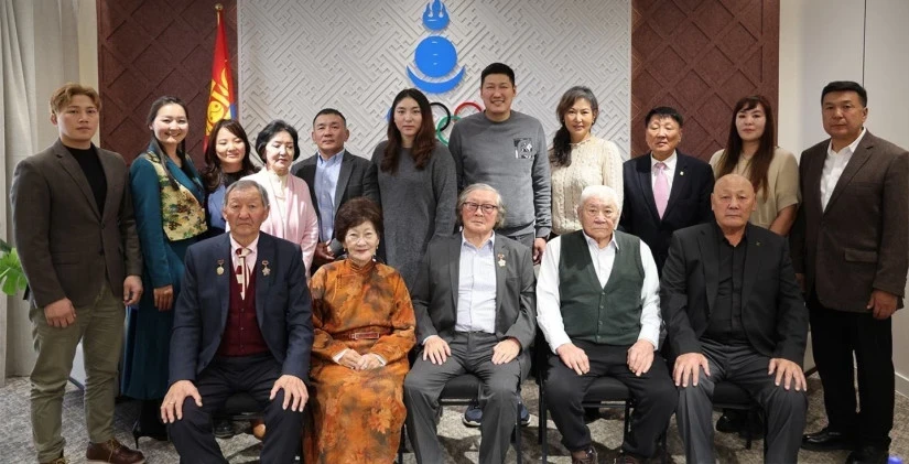 Руководство Национального олимпийского комитета Монголии оказало почести олимпийским призерам