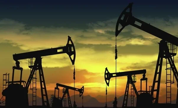 Цена нефти Brent превысила $65 за баррель впервые за две недели