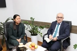 Внедрение французского языка в школах Кыргызстана предложил посол Франции