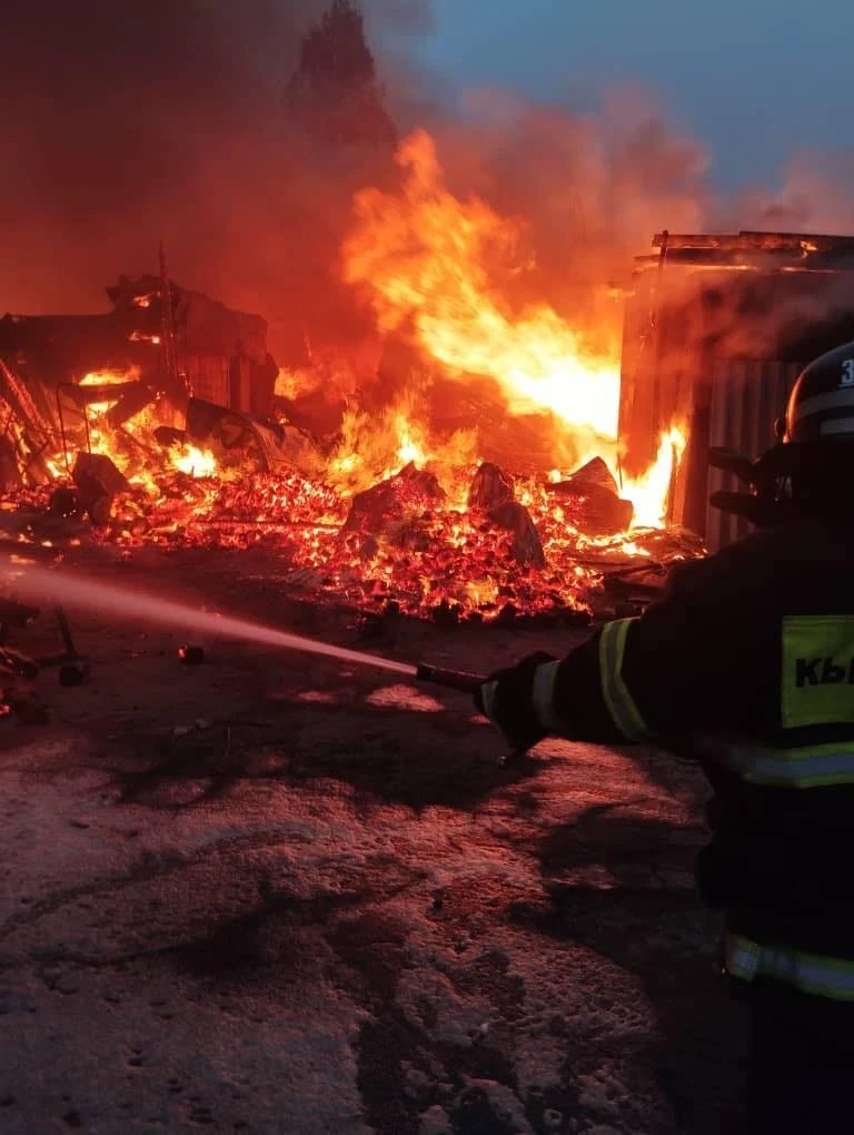 Площадь пожара на рынке «Кок-Сай» составила около 800 квадратов