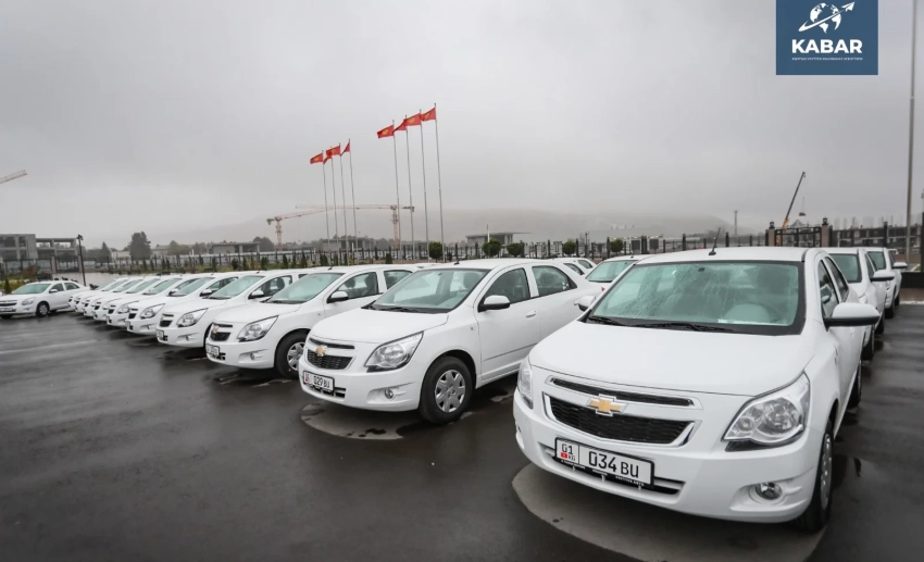 Андашов: Передача новых авто окажет большую помощь в предстоящей сельхозпереписи