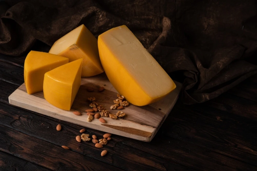 Системный нутрициолог о том, как есть сыр: важны порции, сочетаемость, состояние организма