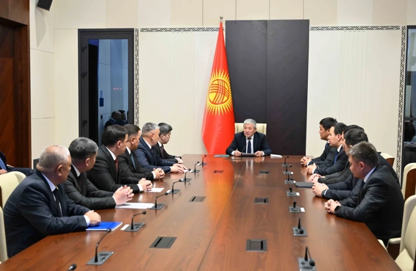 Эрмату Джумаеву, Дайырбеку Орунбекову и другим госслужащим присвоили классный чин