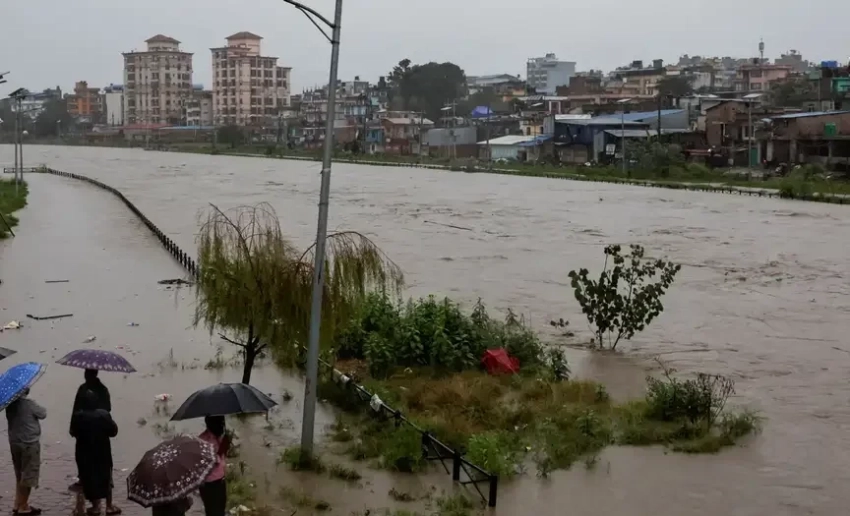 Ливни в Непале и Индии привели к гибели десятков человек