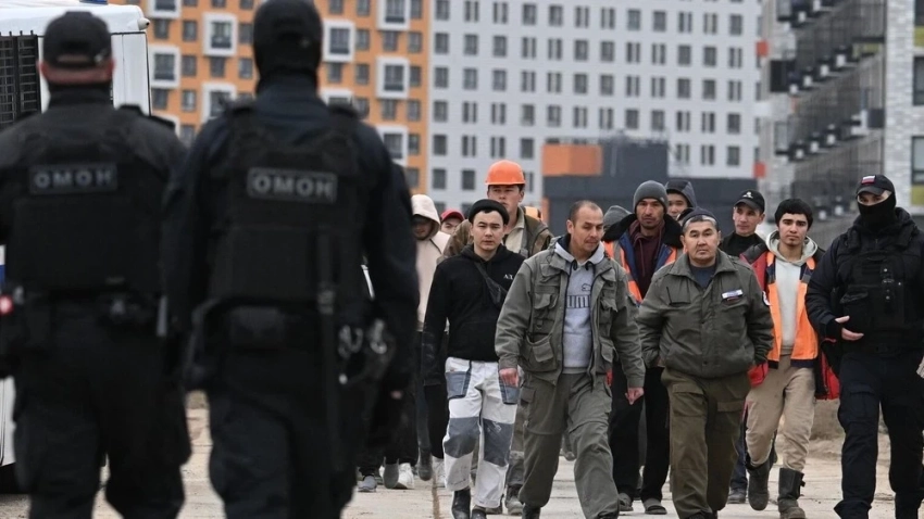 Путин: В России живут и трудятся свыше миллиона граждан Таджикистана