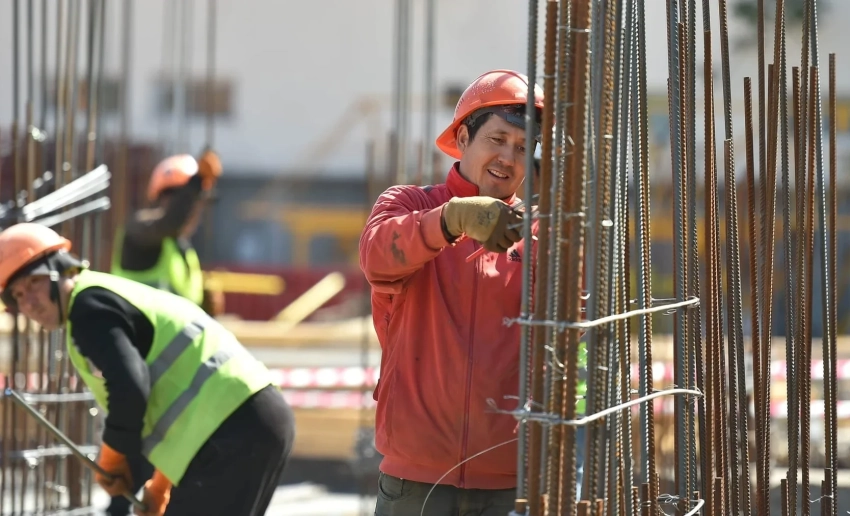 В Кыргызстане чаще всего неформальная занятость встречается в строительной и швейной отраслях