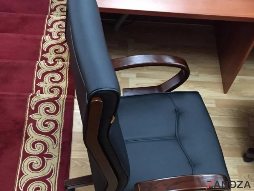 Выборы в Жогорку Кенеш. «В списках опять «кухарки» и «пенсионеры» с «безработными»