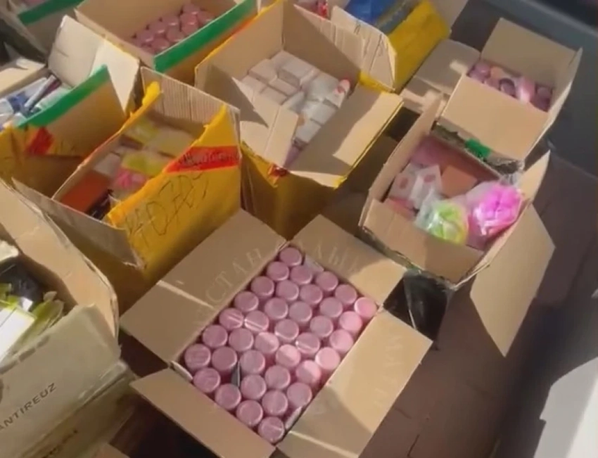 В Кыргызстан пытались нелегально ввезти косметику на почти 6 млн сомов