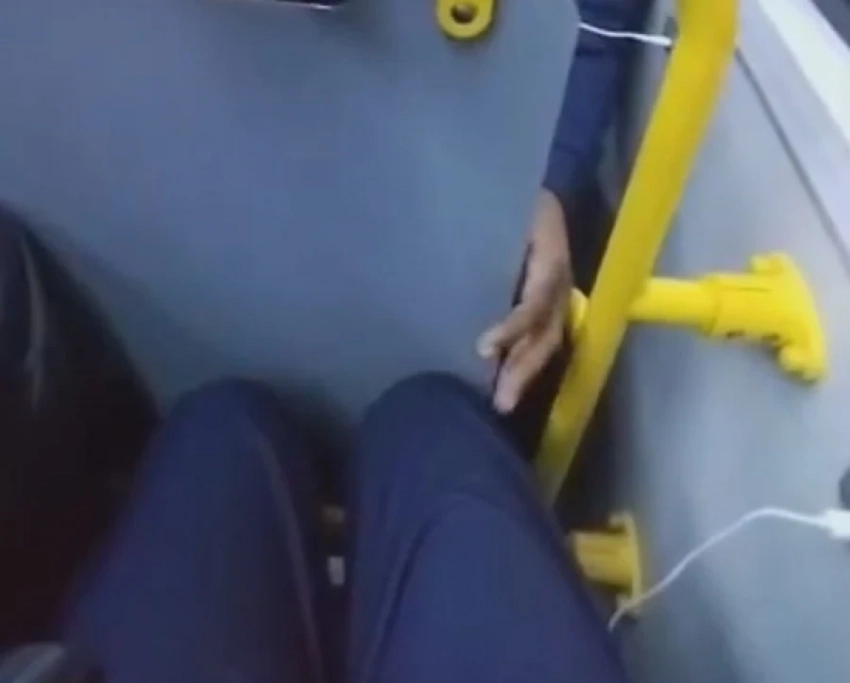 Бишкекчанка пожаловалась на домогательство в автобусе