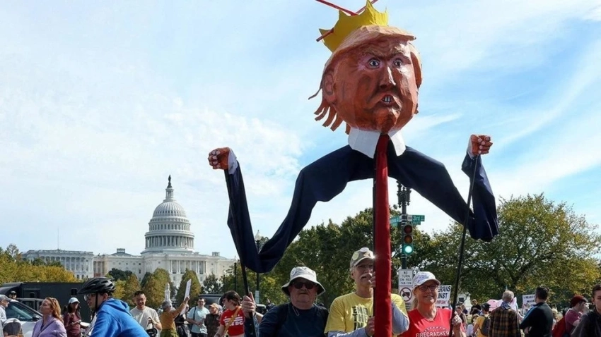 В США прошли масштабные протесты против политики Трампа