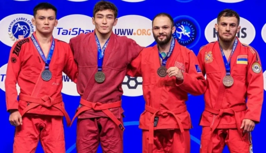 Кыргызстанец Абылбеков завоевал серебро на ЧМ по грэпплингу