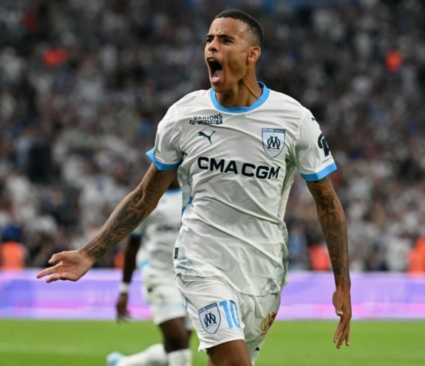 Марсель вышел на первое место в Лиге 1 после четырёх голов Гринвуда