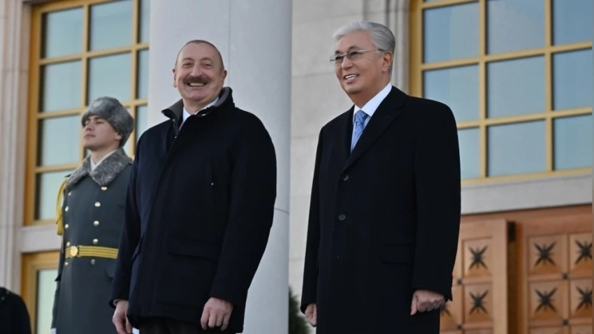 Ильхам Алиев прилетел в Астану с государственным визитом