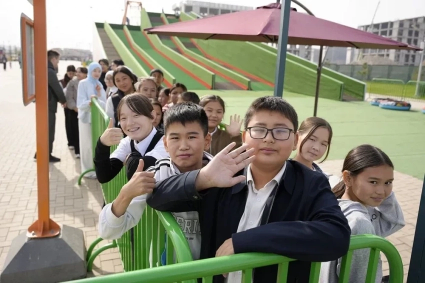 Больше 100 школьников из Чуйской области посетили парк "Евразия"