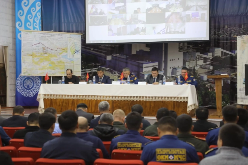 В Бишкеке начался первый этап командно-штабных учений МЧС. Проверяется готовность Гражданской защиты к действиям в случае землетрясения