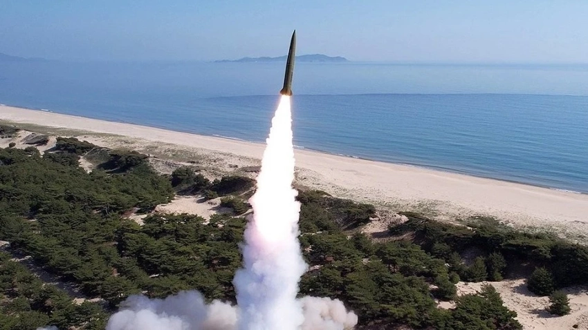 КНДР запустила неопознанную баллистической ракету в Японское море