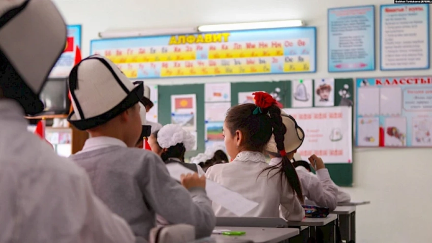 В Министерстве просвещения объяснили сокращение каникул у школьников