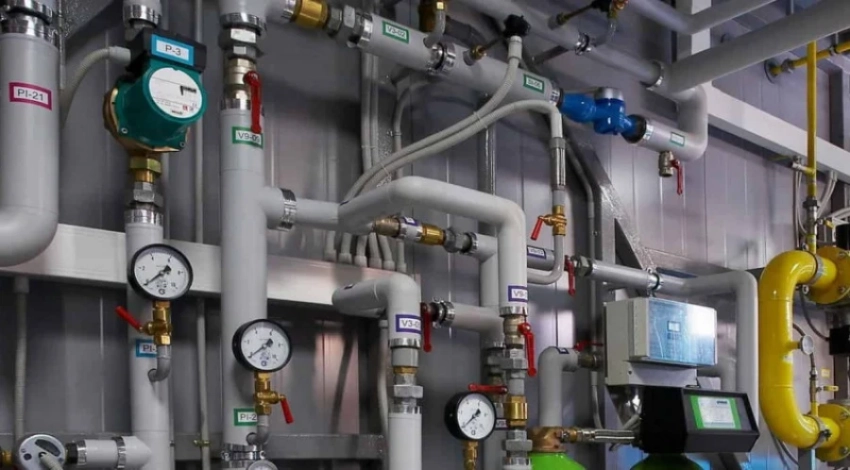 В Бишкеке проводят работы по прогреву паропровода перед отопительным сезоном