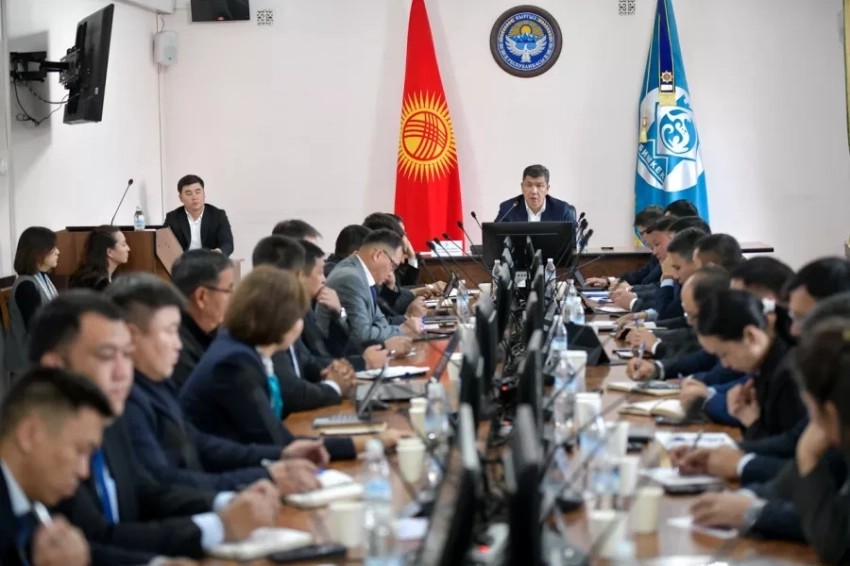 Подготовка к зиме в Бишкеке и новые спецмашины: «Тазалык» отчитался о проделанной работе