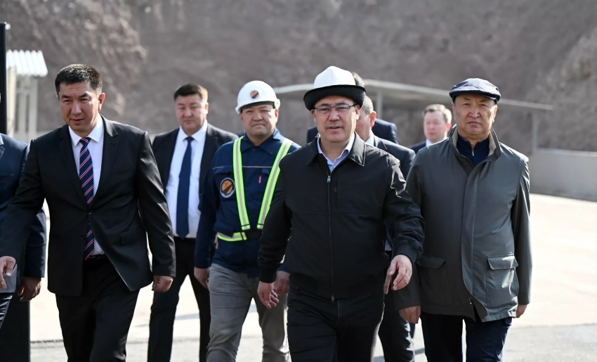 Садыр Жапаров запустил Кара-Кульскую ГЭС