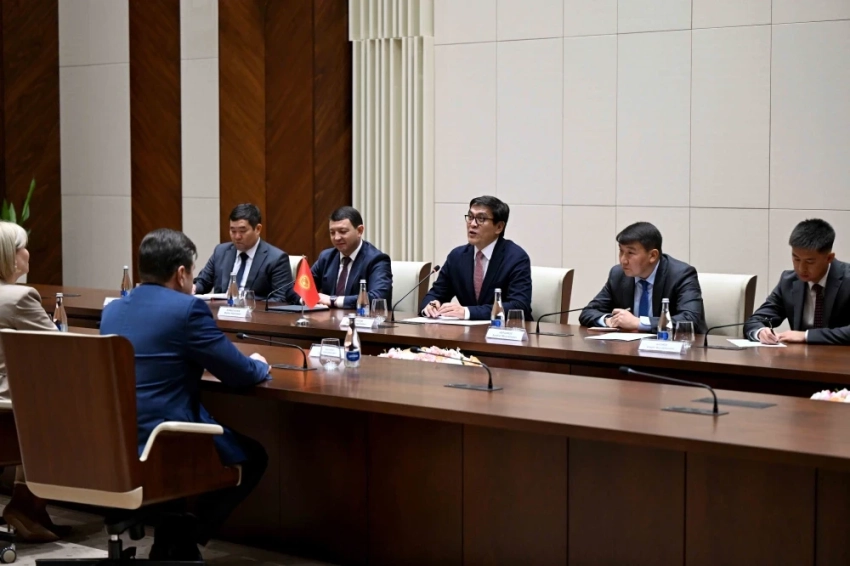 Эдиль Байсалов и Ольга Любимова обсудили будущее сотрудничество КР и РФ в культурной сфере