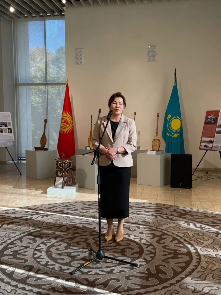 В Бишкеке стартовала международная выставка «По следам столетий: образ истории Казахстана»