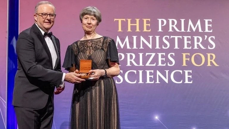 Австралийский учёный получила награду за исследование воздушной передачи COVID-19