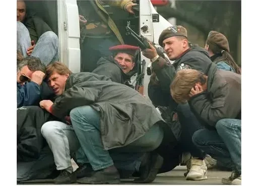 Шокирующее расследование: Cостоятельные туристы из Европы платили по £70 000, чтобы убивать людей в Сараево