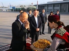 Президент АБР прибыл в Бишкек с рабочим визитом