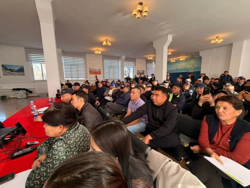 Мэрия: Водители автобусов просят совсем убрать оплату наличными за проезд