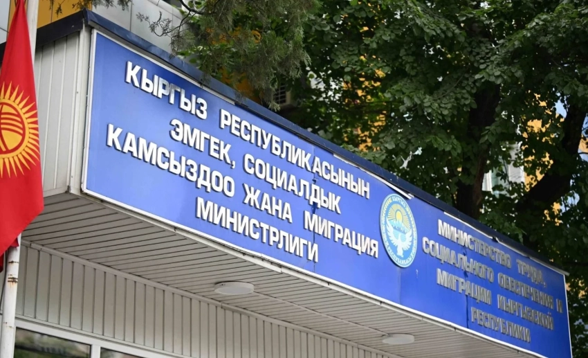 В Минтруда прокомментировали дело задержанной, которая выбросила своего новорожденного ребенка в мусорку