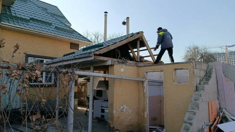 За год в Бишкеке освободили более 127 тысяч квадратных метров земли