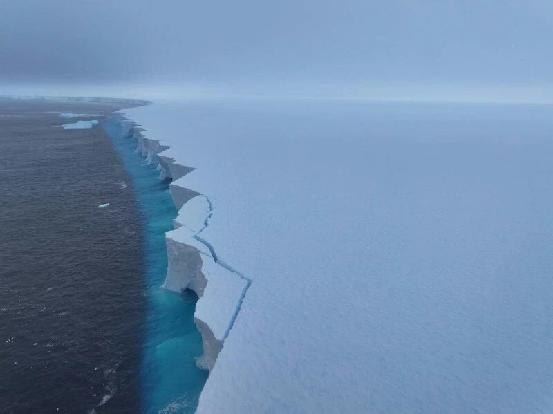 Айсберг А23а утратил статус крупнейшего в мире, потеряв 67 процентов площади