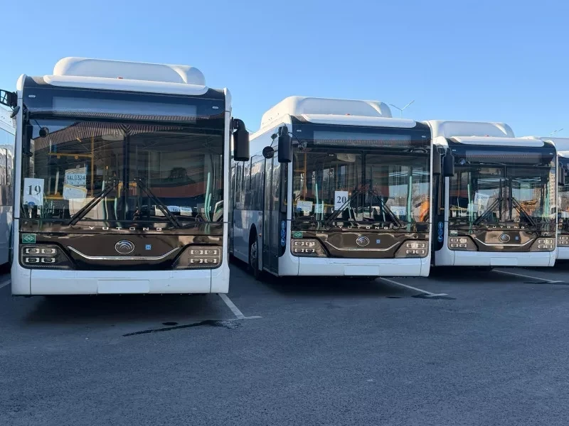В Бишкек доставлены 95 новых автобусов