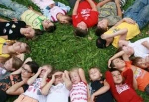 Профессор университета объяснила, почему детям полезно скучать