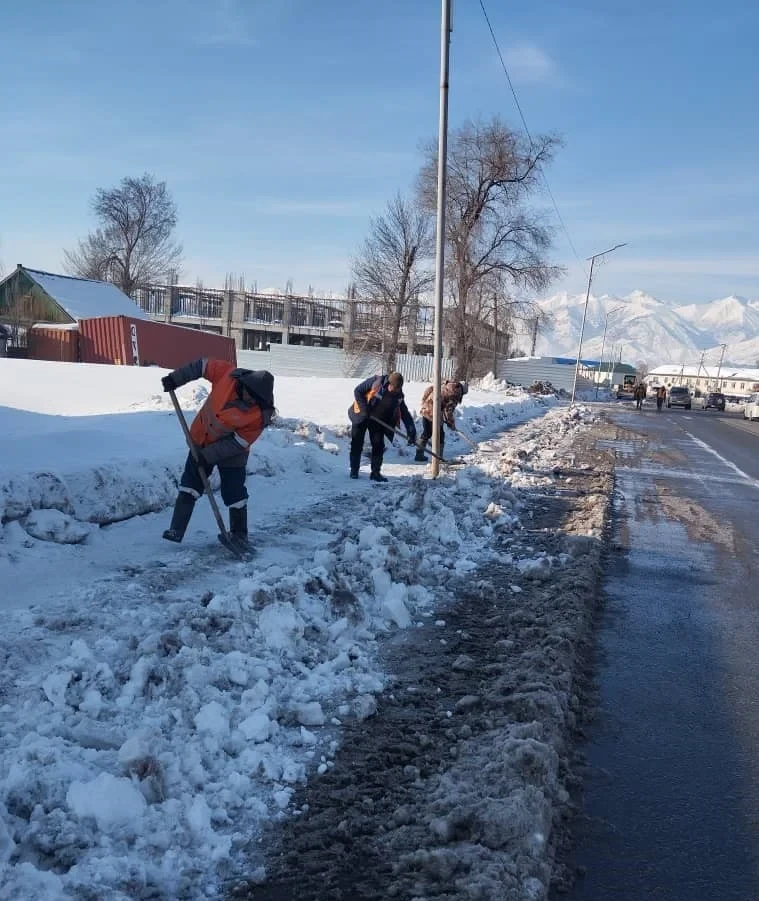 На перевалах и автомобильных дорогах страны проезд открыт
