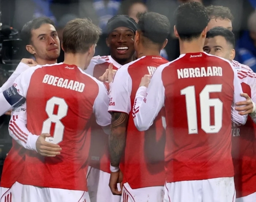 "Арсенал" громит "Клуб Брюгге", "Бенфика" обыгрывает "Наполи"