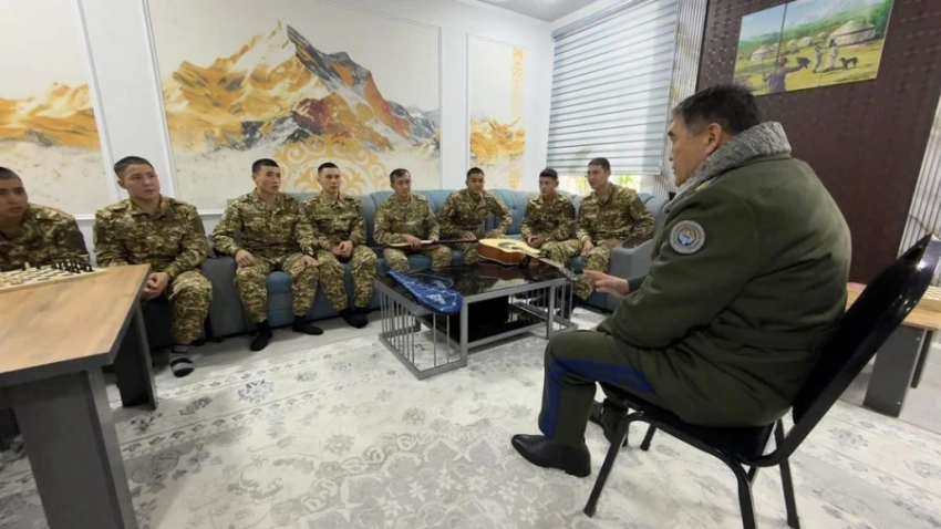 Камчыбек Ташиев: Пусть гитара будет на втором месте, а комуз – на первом